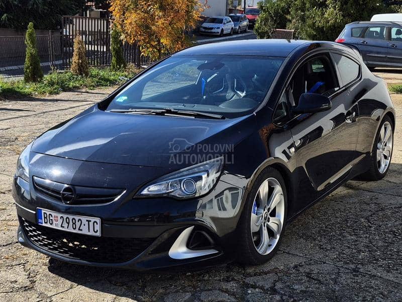 Opel Astra J 