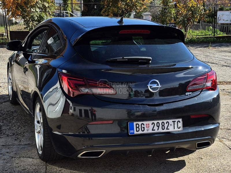 Opel Astra J 