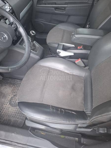 Opel Zafira H I T N O