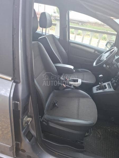 Opel Zafira H I T N O
