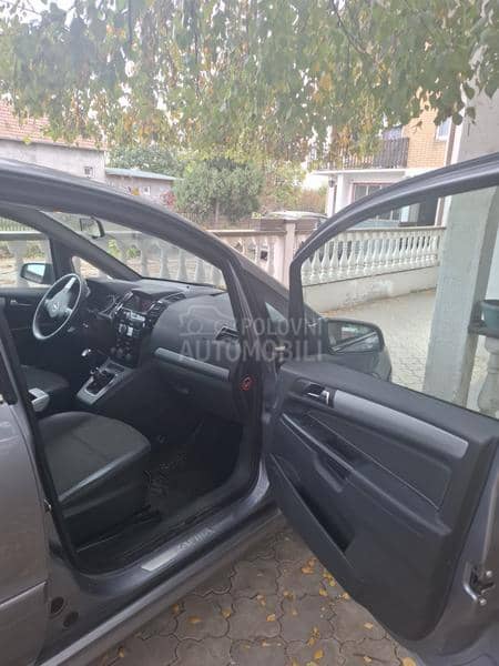 Opel Zafira H I T N O