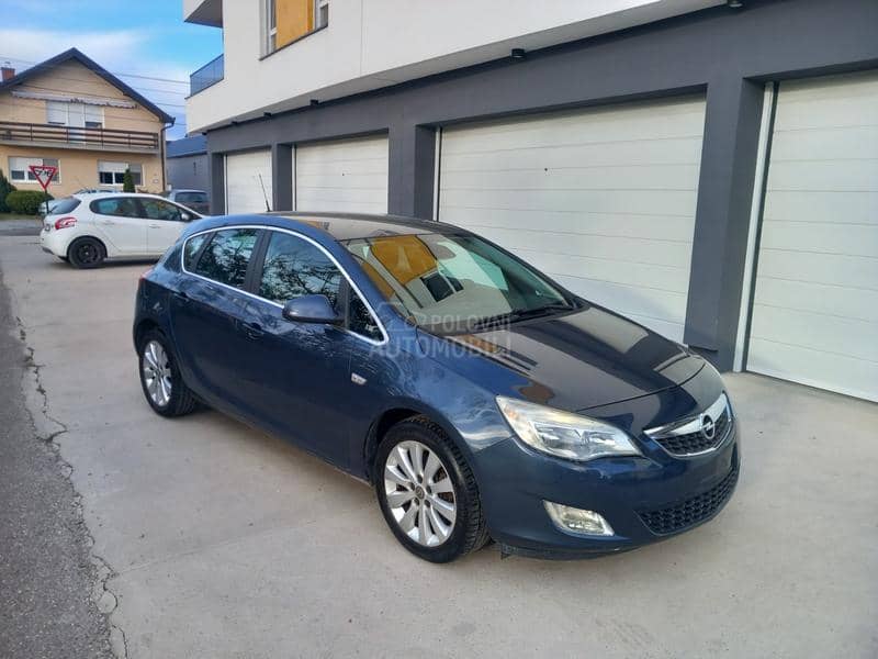 Opel Astra J 1.7 ECO FLEX COSMO