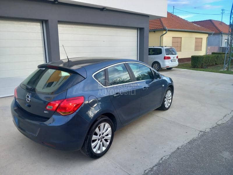 Opel Astra J 1.7 ECO FLEX COSMO