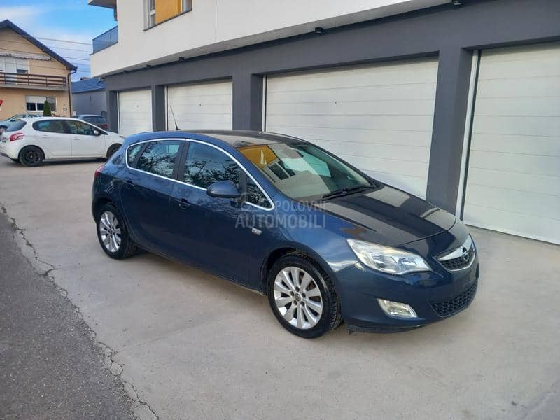 Opel Astra J 1.7 ECO FLEX COSMO