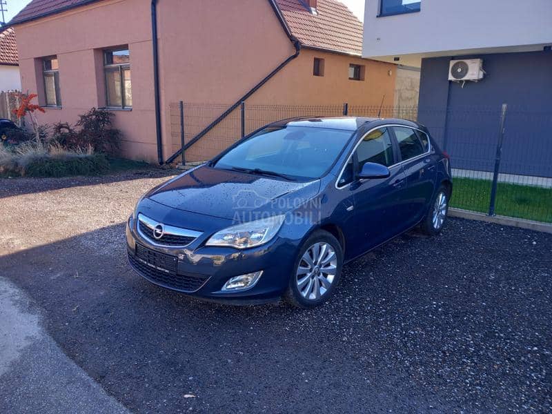 Opel Astra J 1.7 ECO FLEX COSMO