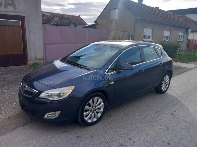 Opel Astra J 1.7 ECO FLEX COSMO