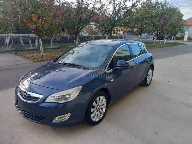 Opel Astra J 1.7 ECO FLEX COSMO