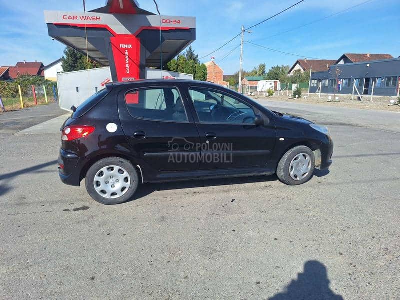 Peugeot 206 plus 