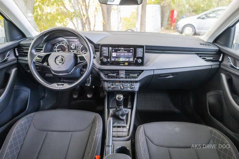 Škoda Scala 1.0 tsi parktronic