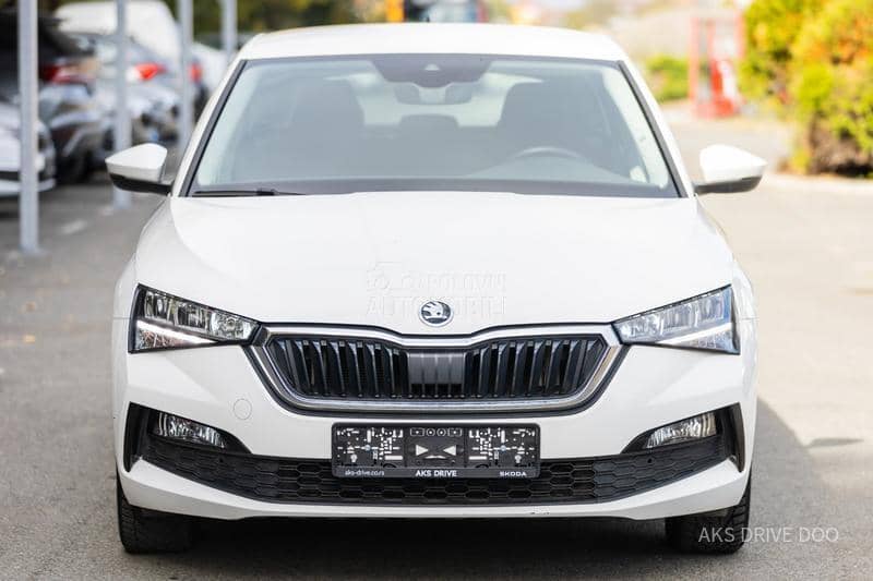 Škoda Scala 1.0 tsi parktronic