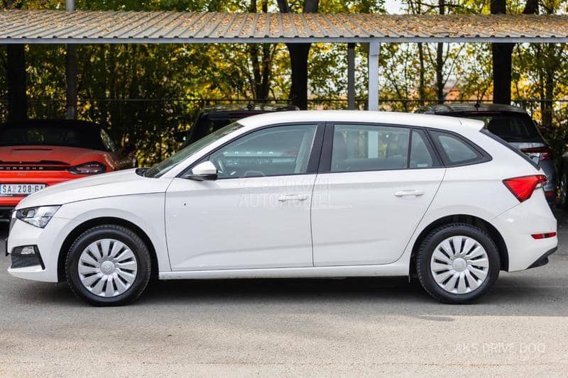 Škoda Scala 1.0 tsi parktronic