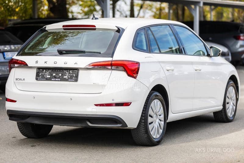 Škoda Scala 1.0 tsi parktronic