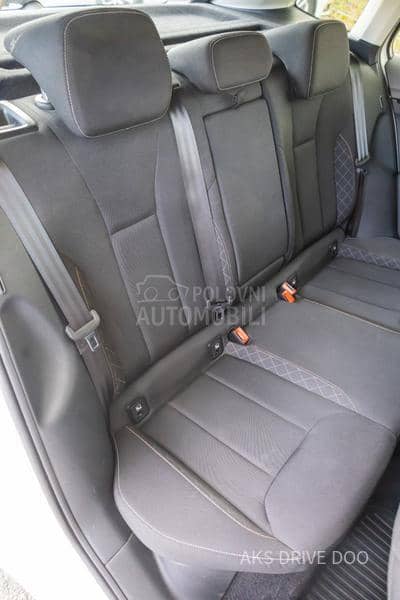 Škoda Scala 1.0 tsi parktronic