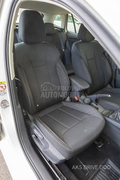 Škoda Scala 1.0 tsi parktronic