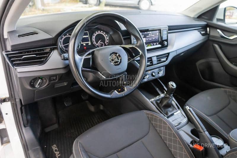 Škoda Scala 1.0 tsi parktronic