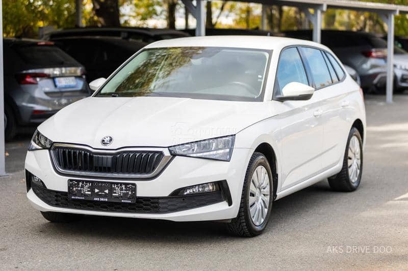 Škoda Scala 1.0 tsi parktronic
