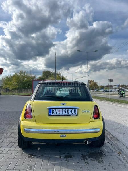MINI Cooper 