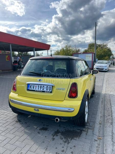 MINI Cooper 
