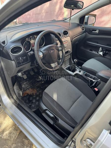 Ford Focus 1.6 16V Trend