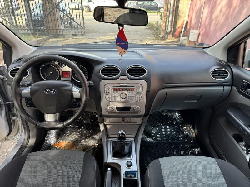 Ford Focus 1.6 16V Trend