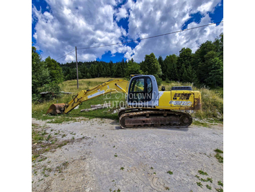New Holland Kobelco E215