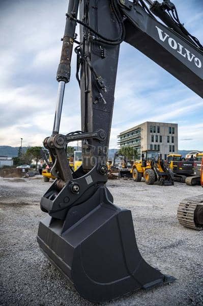 Volvo EC210CNL