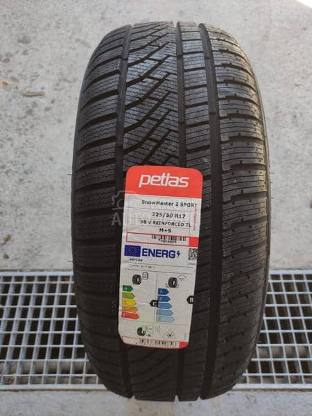 Petlas 225/50 R17 Zimska