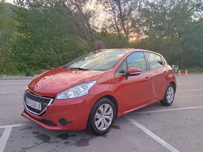 Peugeot 208 