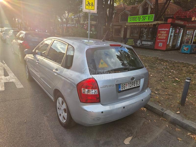 Kia Cerato HB LX 1.6GLS