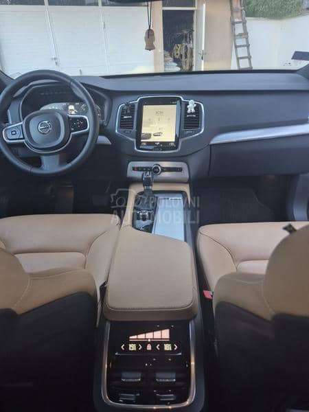 Volvo XC90  Volvo XC90