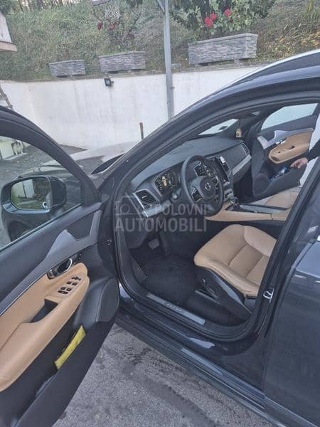 Volvo XC90  Volvo XC90