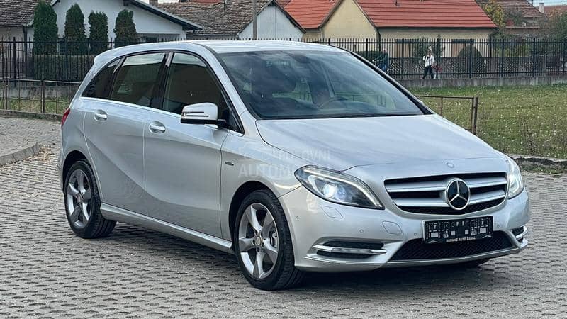 Mercedes Benz B 180 1.8CDI/AVANGARD Mercedes Benz B 180 1.8CDI/AVANGARD