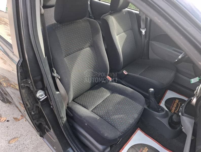 Daihatsu Sirion 1.0