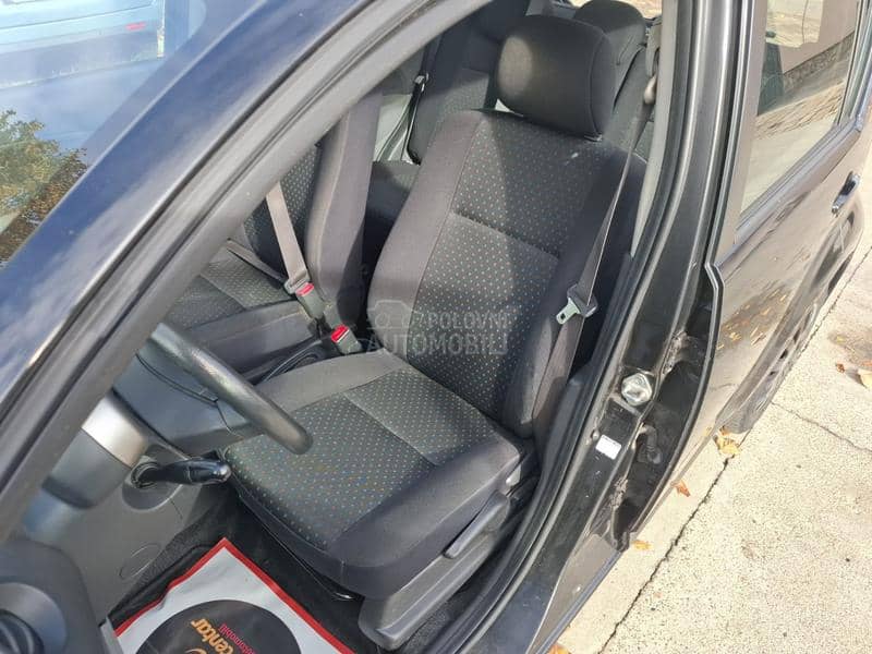 Daihatsu Sirion 1.0