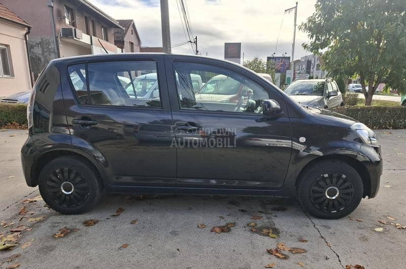 Daihatsu Sirion 1.0