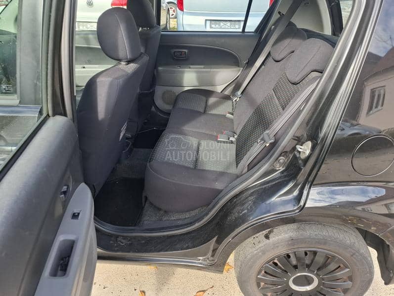 Daihatsu Sirion 1.0