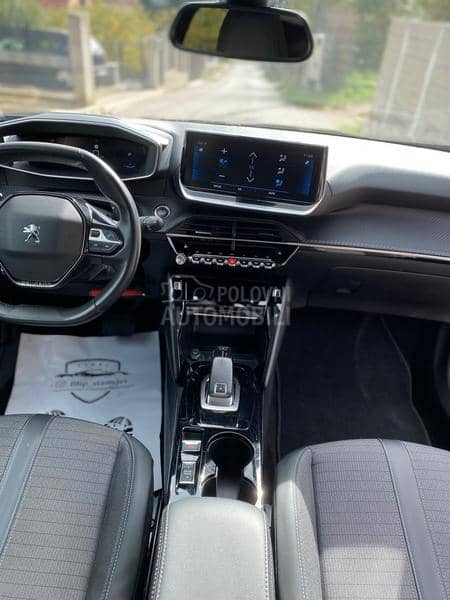Peugeot 2008 1.2 ALLURE VIR AUT