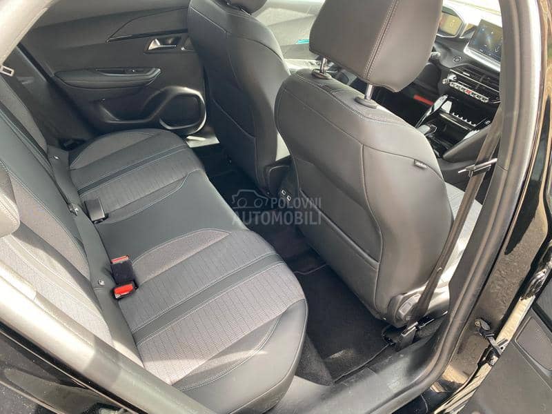 Peugeot 2008 1.2 ALLURE VIR AUT
