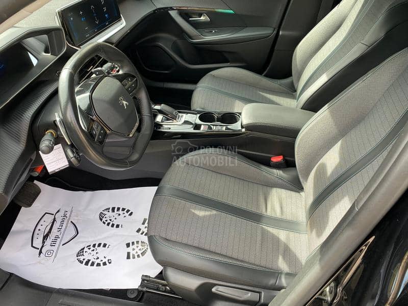 Peugeot 2008 1.2 ALLURE VIR AUT