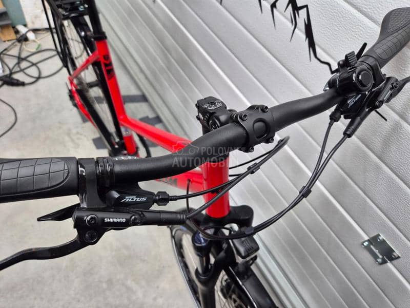 KTM AVENZA 27 DISC 51cm TOP