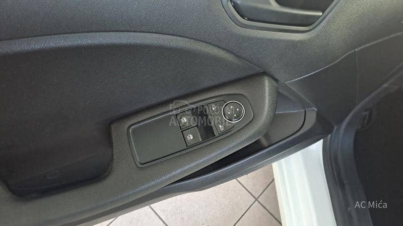 Renault Clio 1.0 NAV LED USB KAM