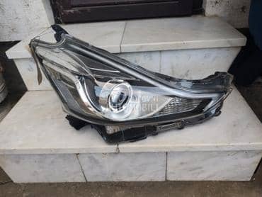 far led desni za Toyota Prius