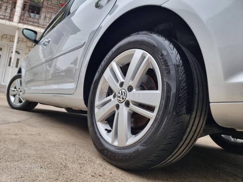 Volkswagen Touran 2.0TDI MATCH KA0 N0V
