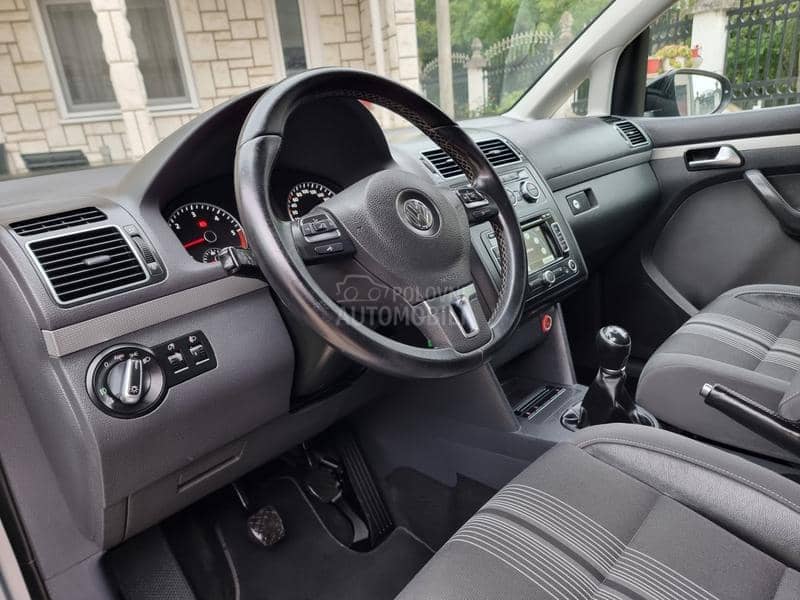 Volkswagen Touran 2.0TDI MATCH KA0 N0V