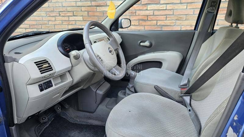 Nissan Micra 