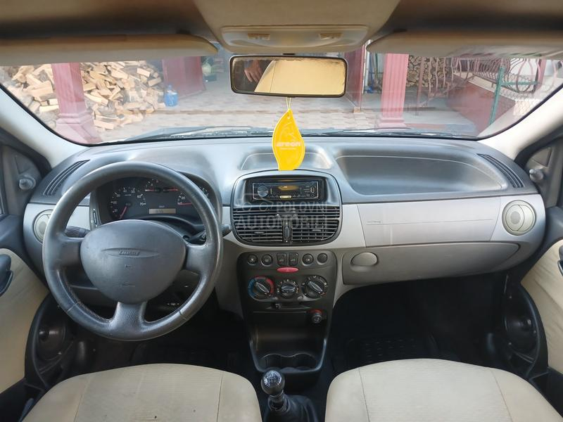 Fiat Punto 1.2 8v