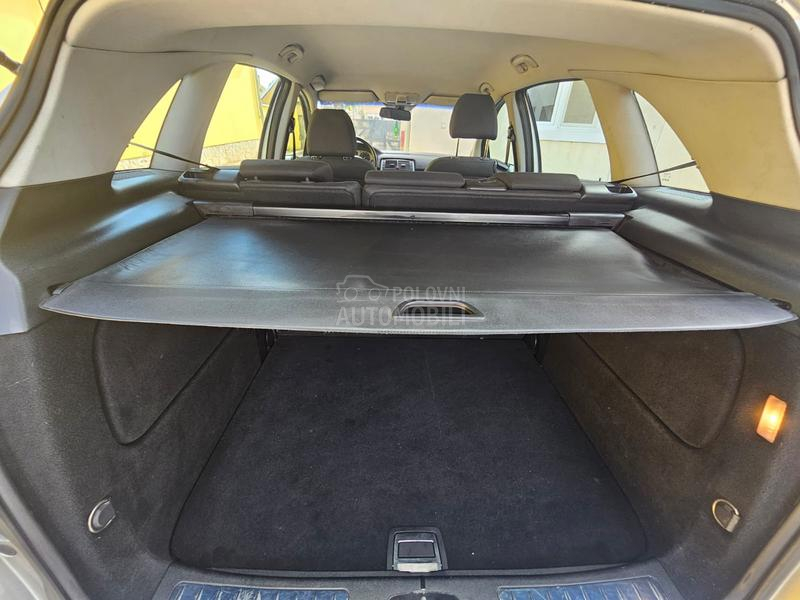 Mercedes Benz B 180  Mercedes Benz B 180