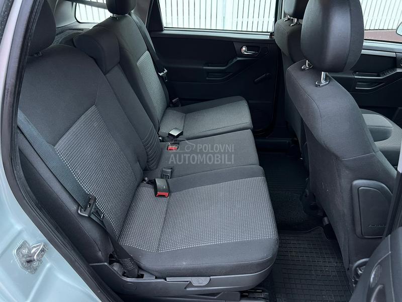 Opel Meriva 149.000 K.M Opel Meriva 149.000 K.M