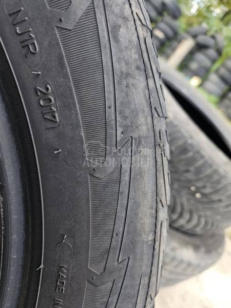 Dunlop 225/55 R17 Zimska