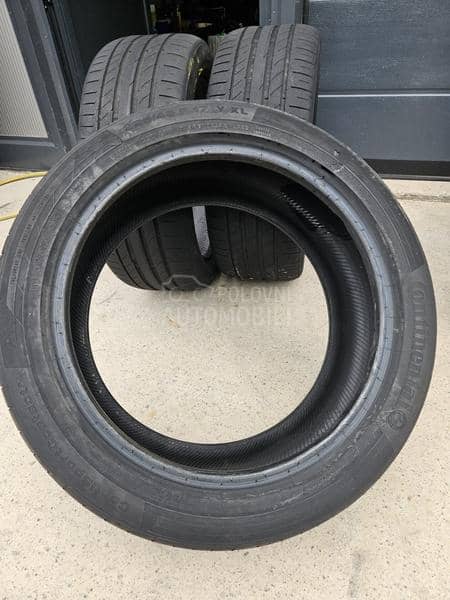 Continental 225/45 R17 Letnja